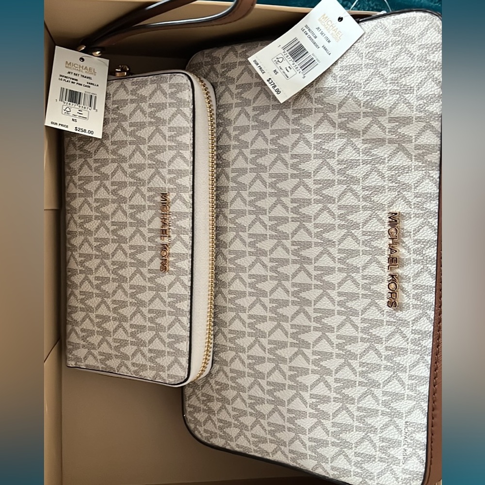 Purse and wallet MK